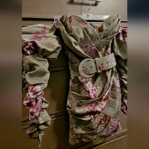 Perfect for fall belted dress